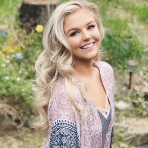 Meet your Posher, Christy